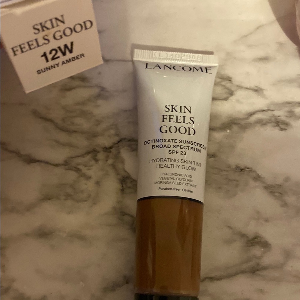 Skin Feels Good tinted Moisturizer